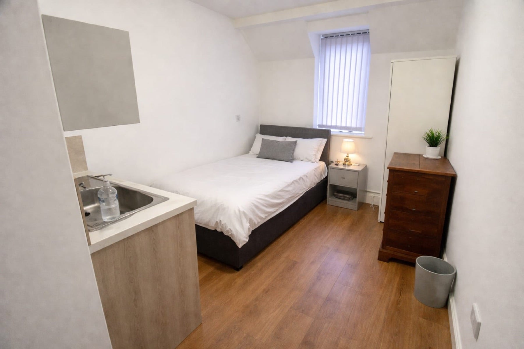 Oakline Housing bedroom